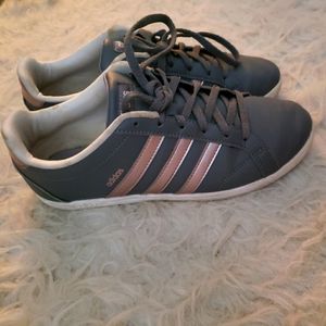 Size 6 Adidas shoes